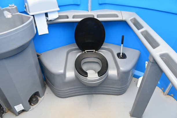 Best Portable restroom trailer rental  in River Hills, WI